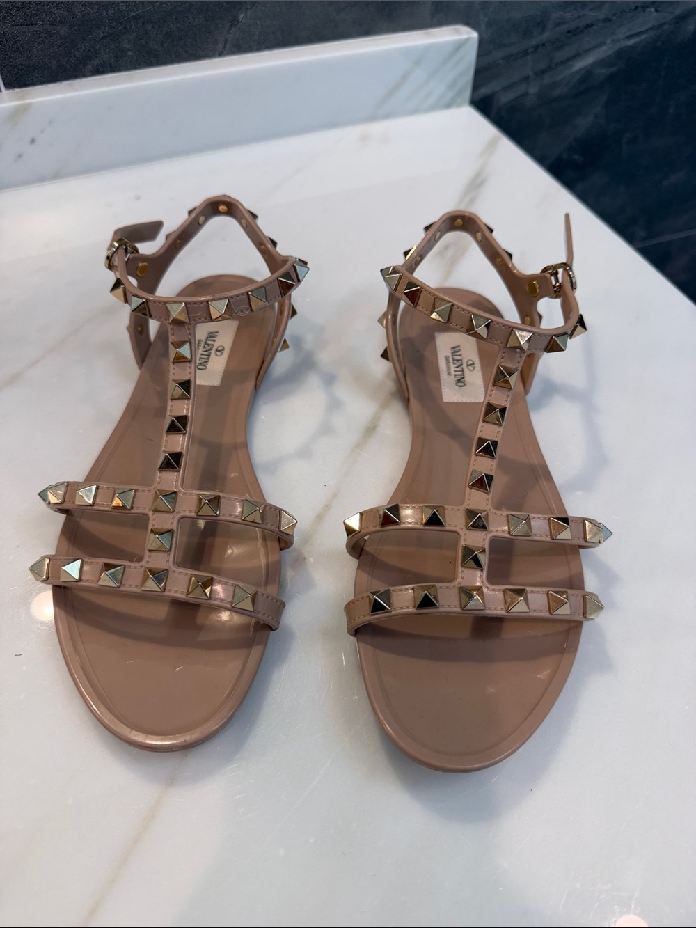 Valentino Garavani Nude Rockstud T-Strap Flat Rubber Sandals size 37